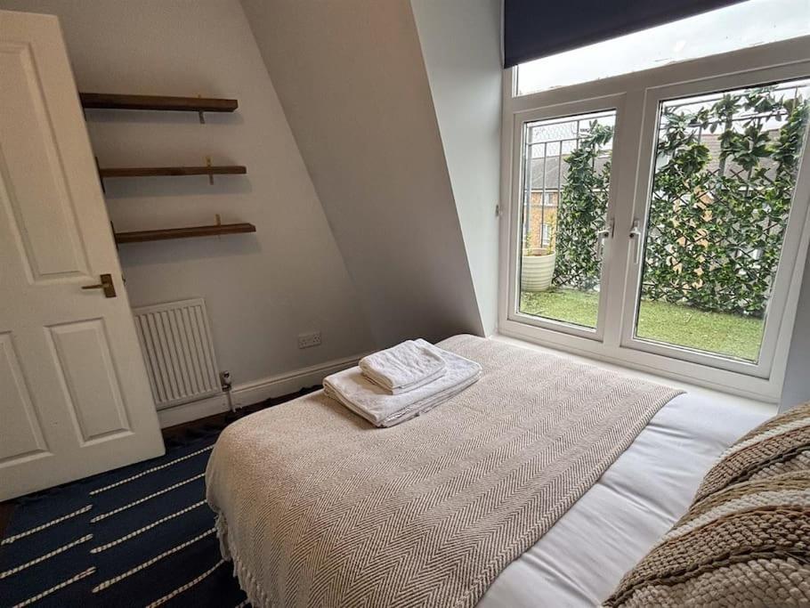 Appartamento Upscale 3br Duplex Experience The Charm Of Westbourne Grove Londra