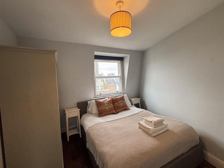 Appartamento Upscale 3br Duplex Experience The Charm Of Westbourne Grove Londra
